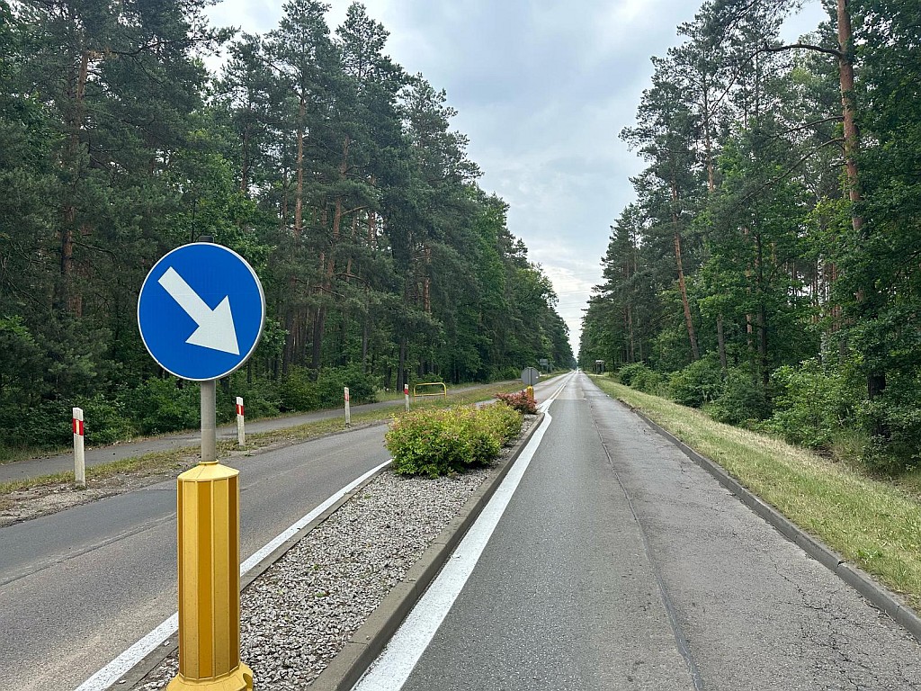 sciezka_Kalety_Kuczow_oswietlenie.jpg