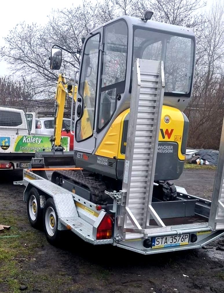 kolejna_dostawa_sprzetu_koparka_maszt (4).jpg