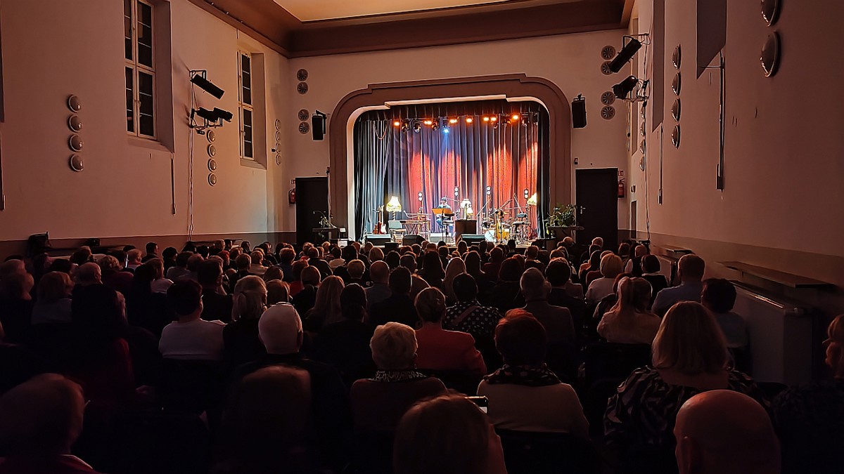 koncert_dzien_kobiet_2026_zmijewski (1).jpg