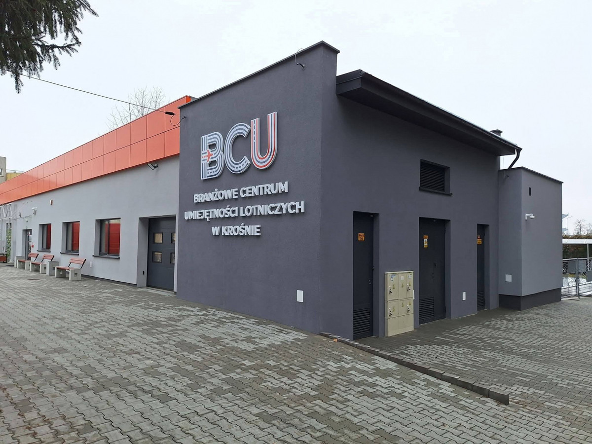 BCU budynek fot. terazkrosno.pl.jpg