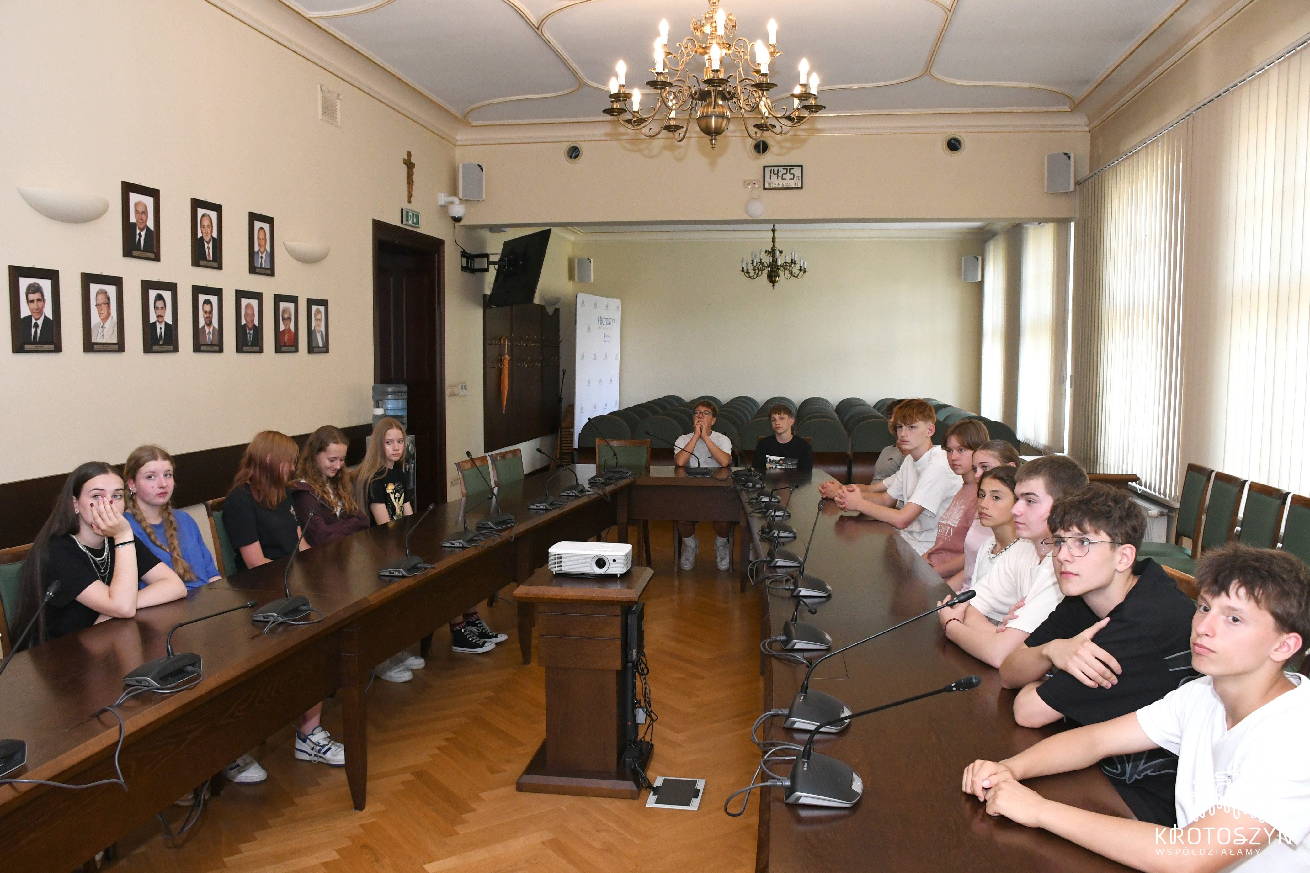 wizyta SP nr 5 klasa 8a i 8b5.jpg