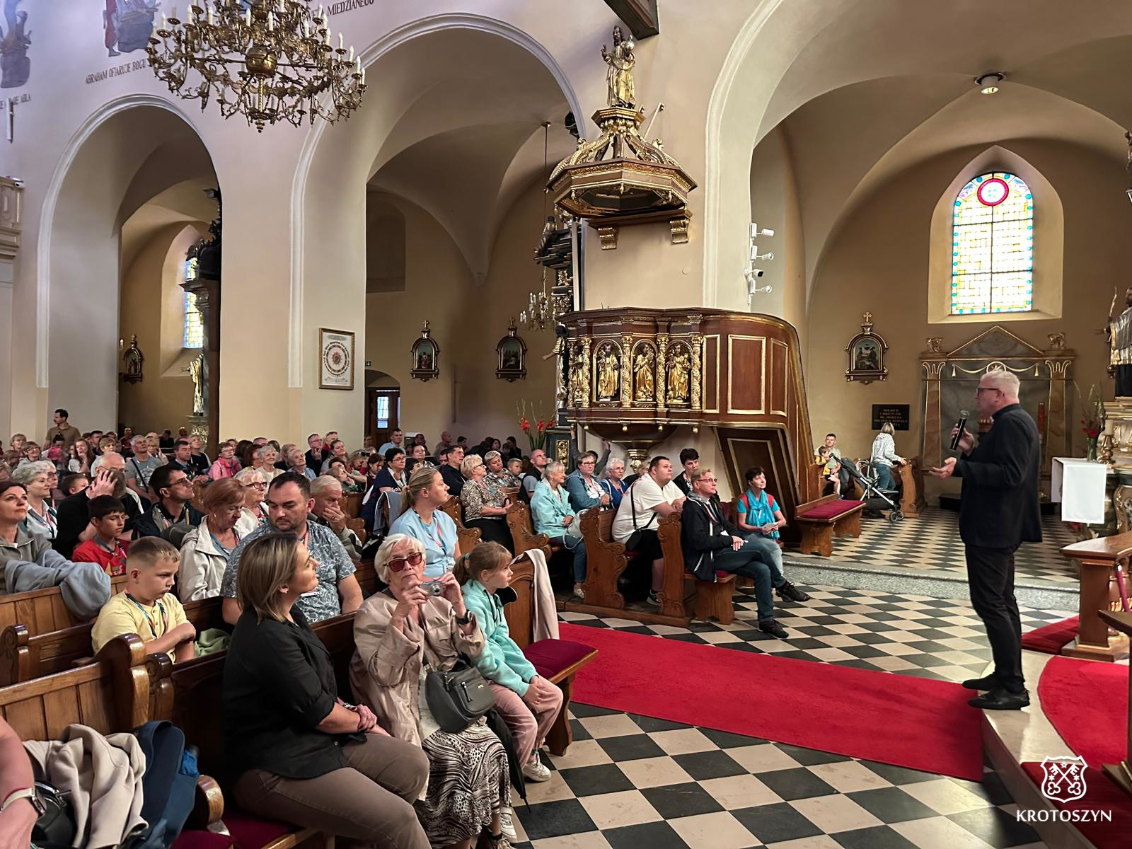 pociąg turystyczny (6).jpg