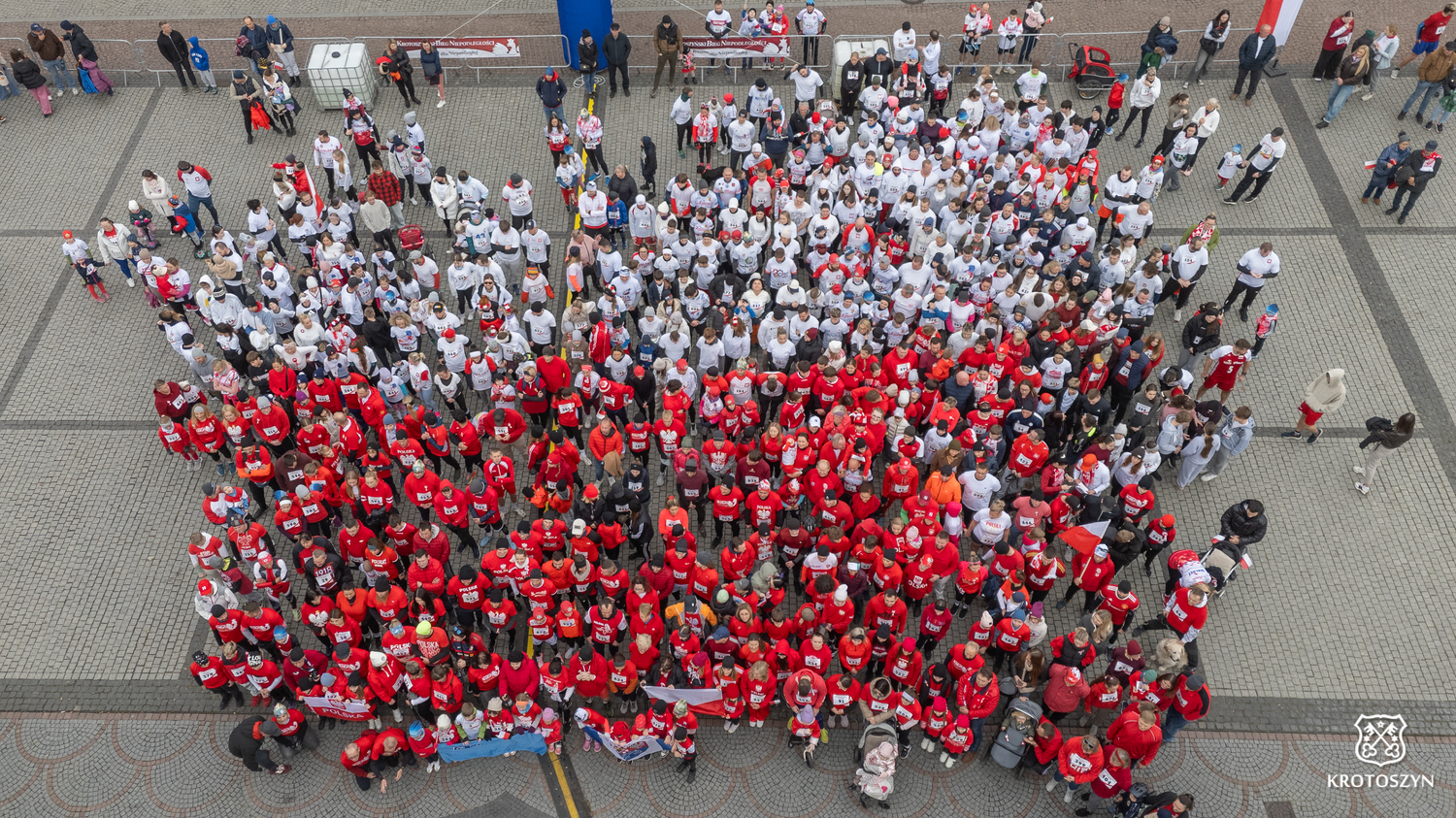 bieg flaga polski.jpg