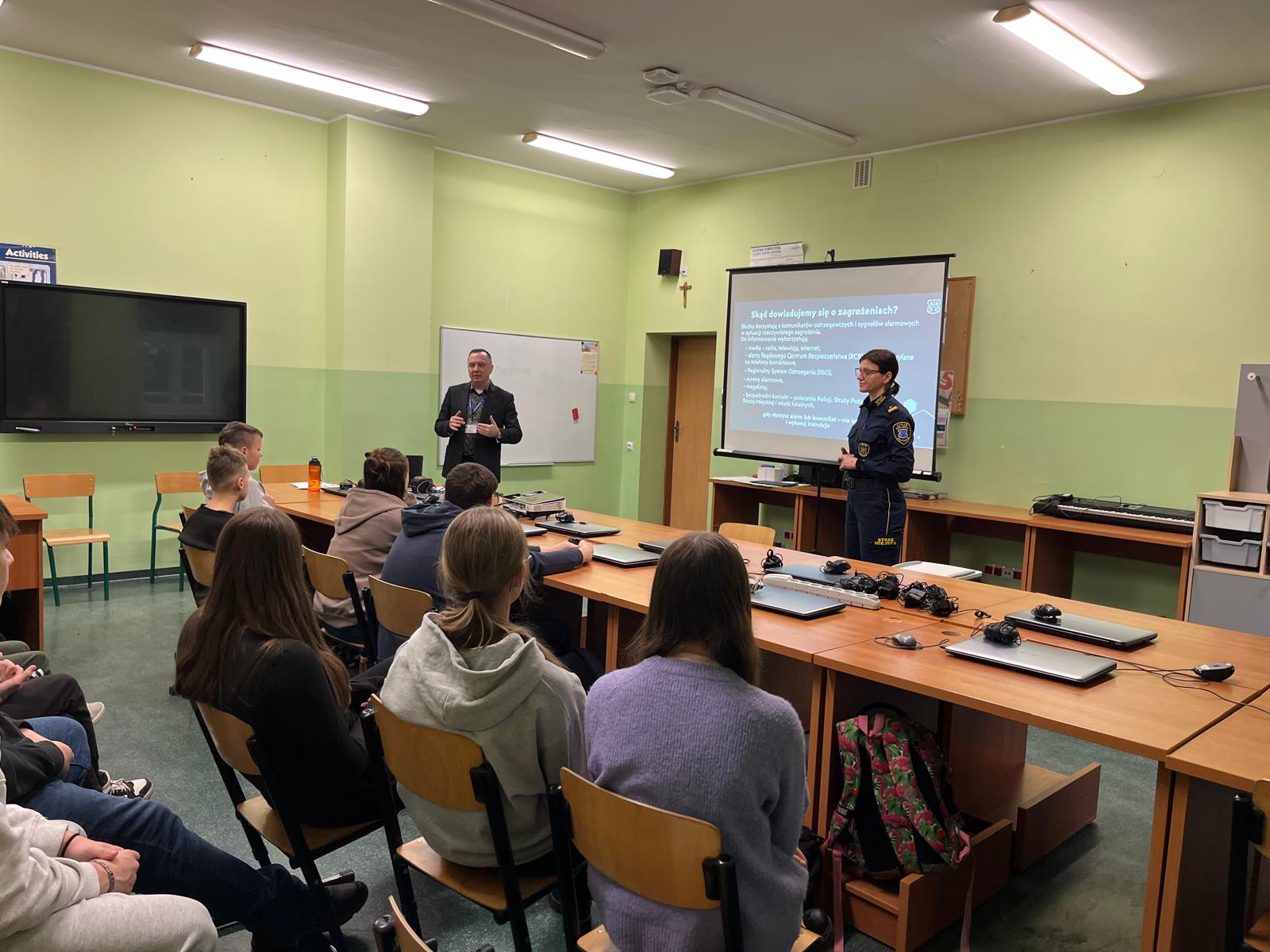 Orpiszew lekcja z Ochrony ludności (3).jpg