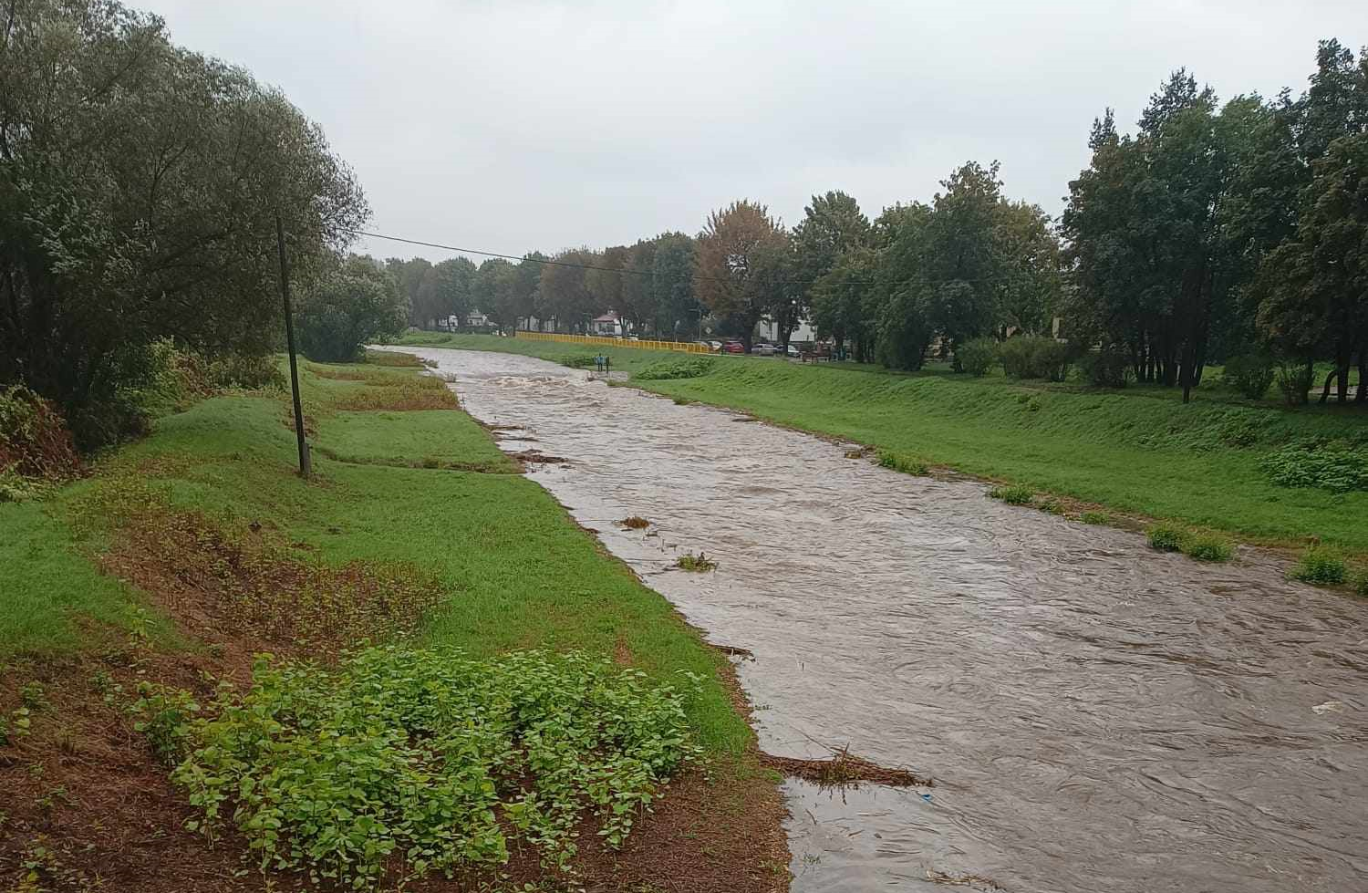 rzeka bystrzyca godz. 15.40.png