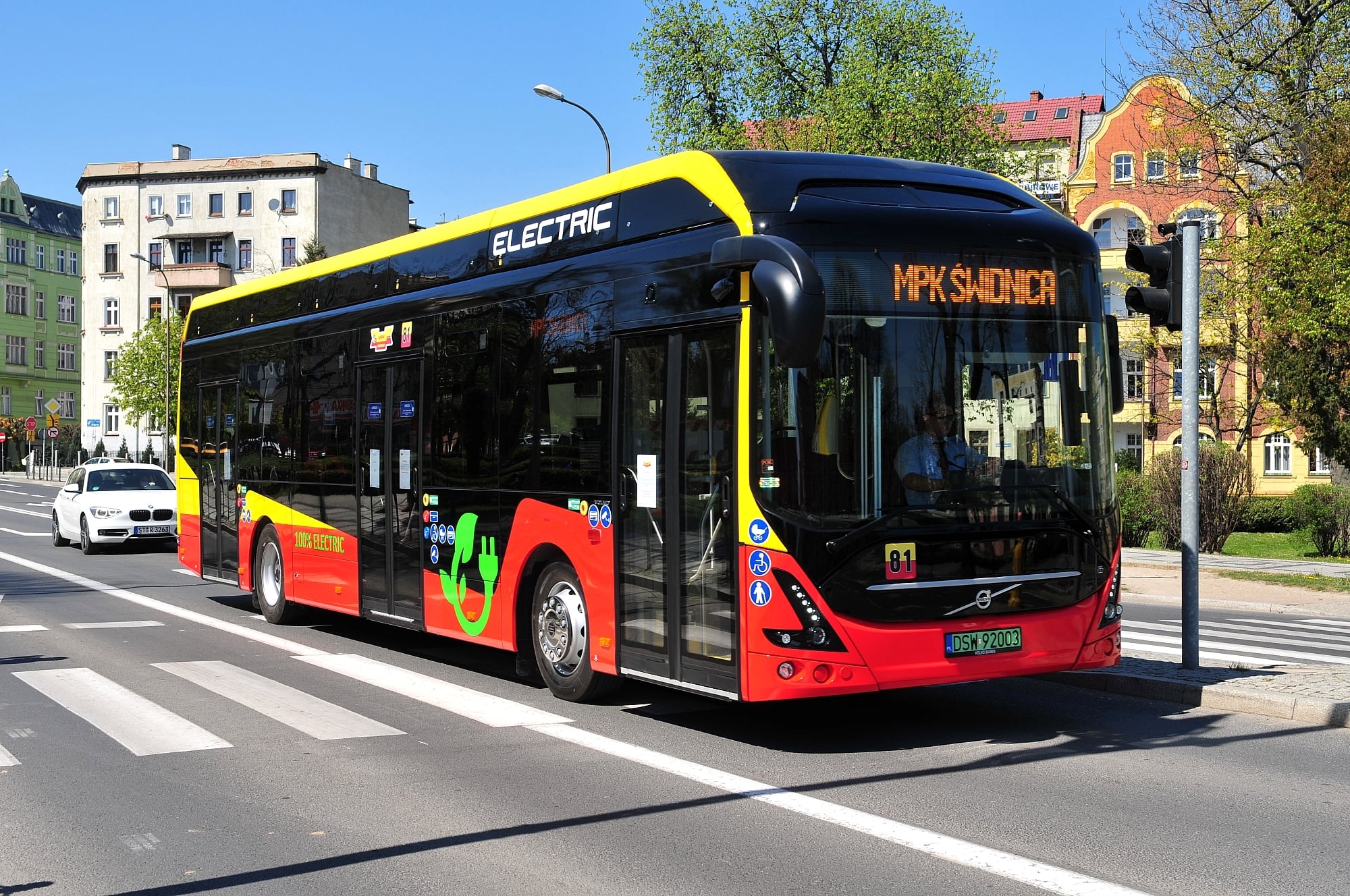 Zamień bilet na książkę - darmowe przejazdy 10 maja.jpeg