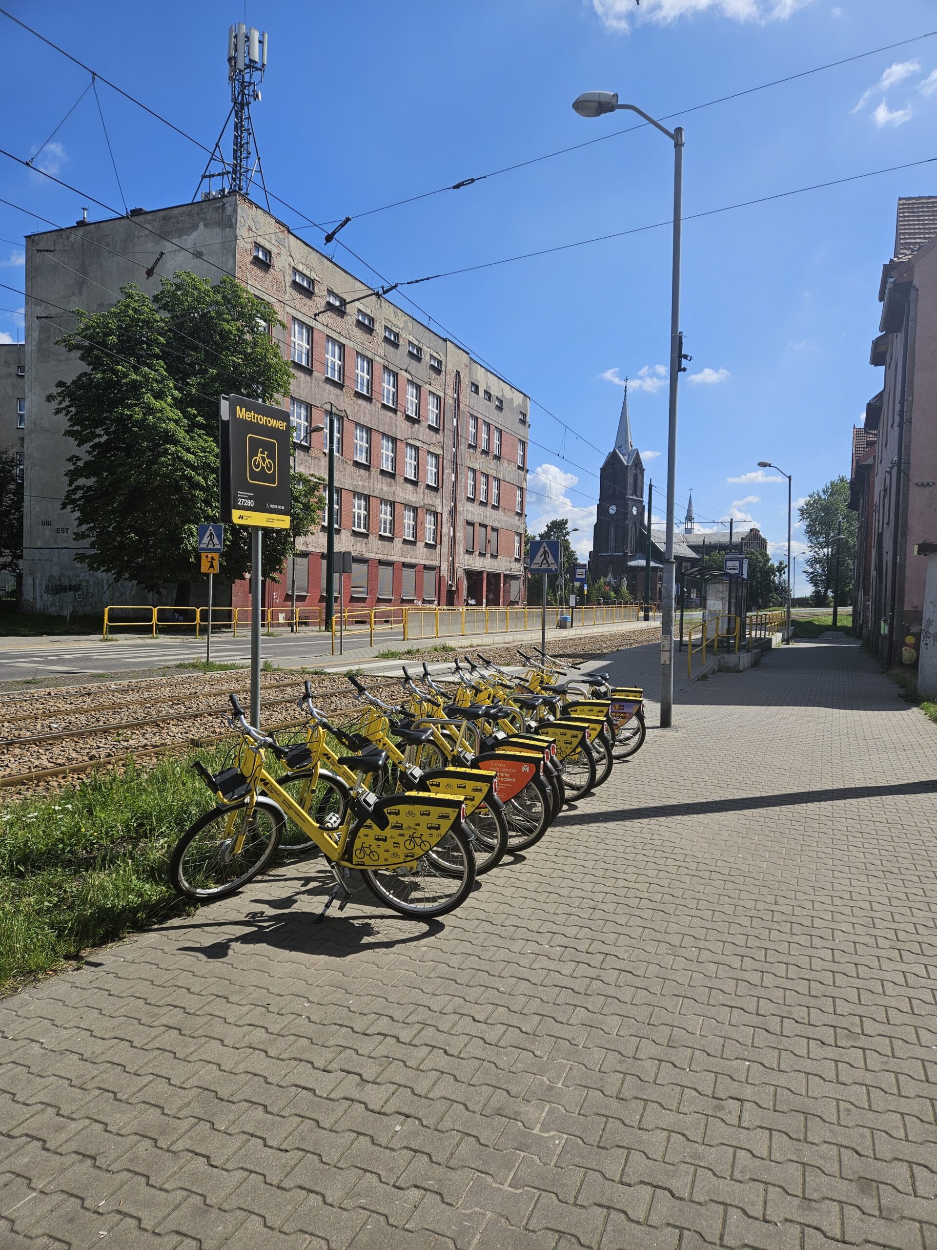 Stacja rowerowa w Lipinach.jpg