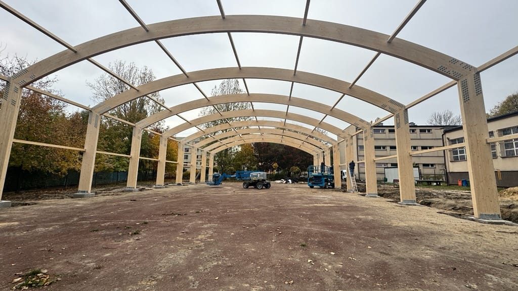 Przyszkolne hale Olimpia.jpg