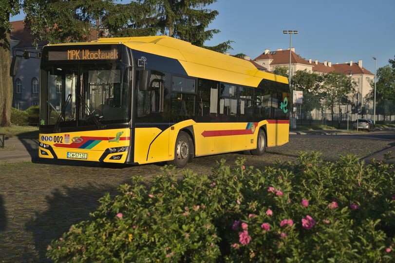 autobus jedzie MPK.jpg