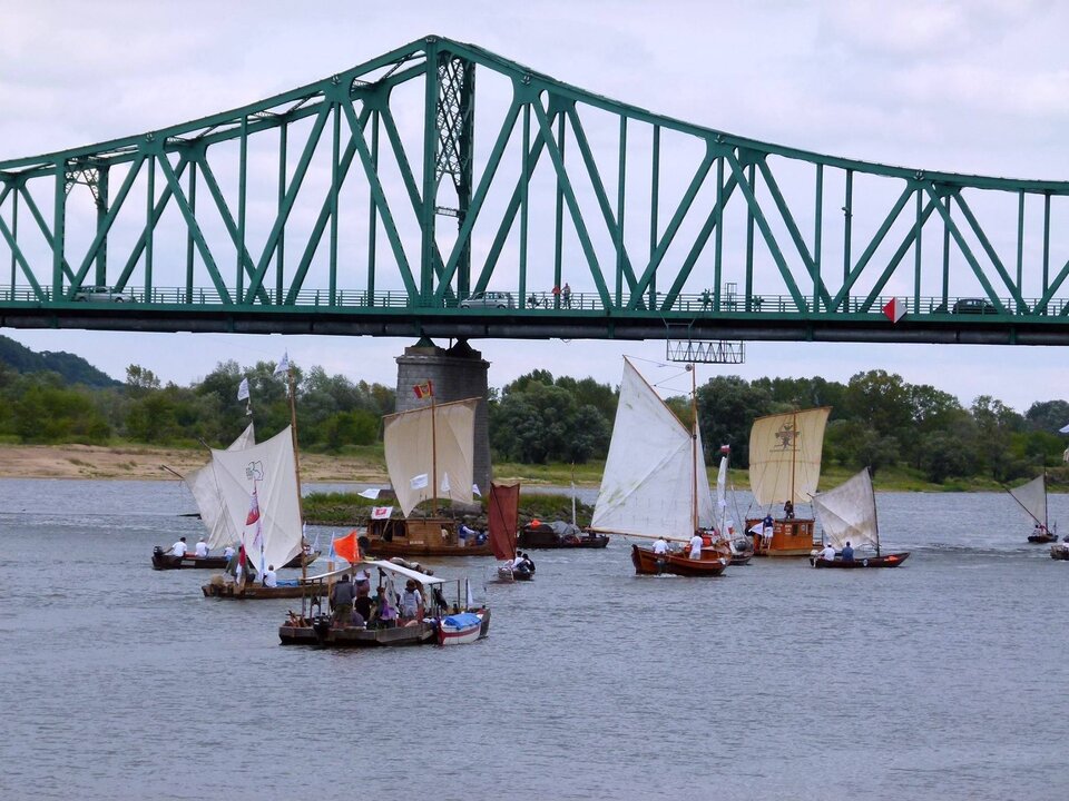 festiwal wisły parada na rzece.jpg