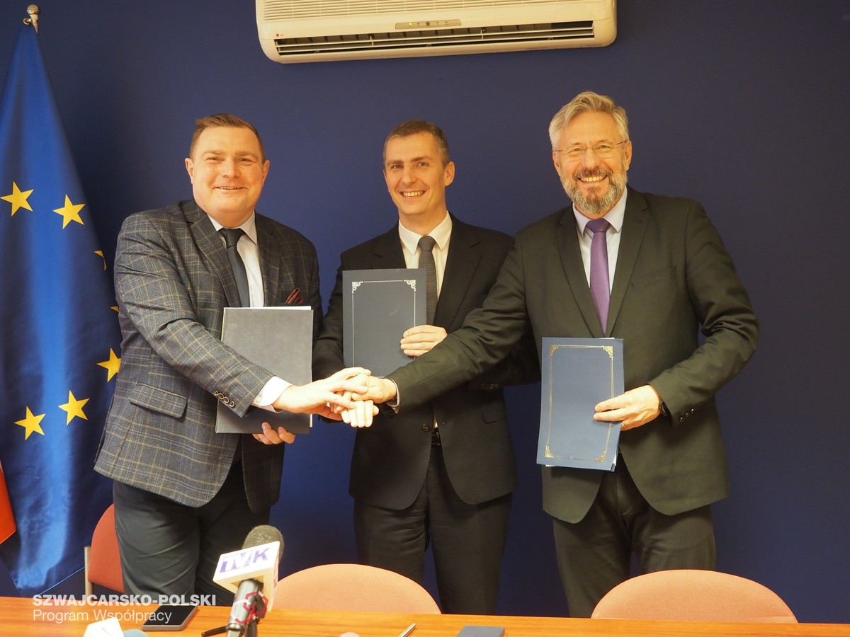 podpisanie porozumienia tomograf.jpg