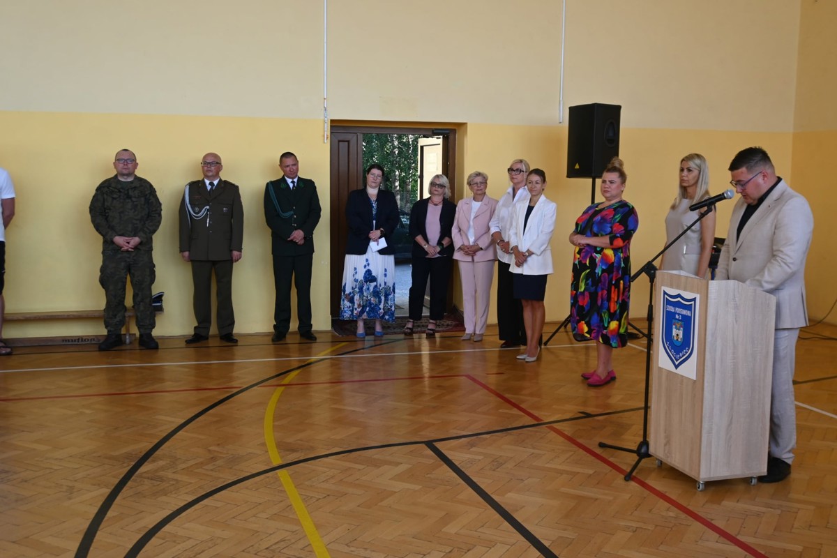 ROZPOCZĘCIE ROKU SZKOLNEGO W SP3.jpg