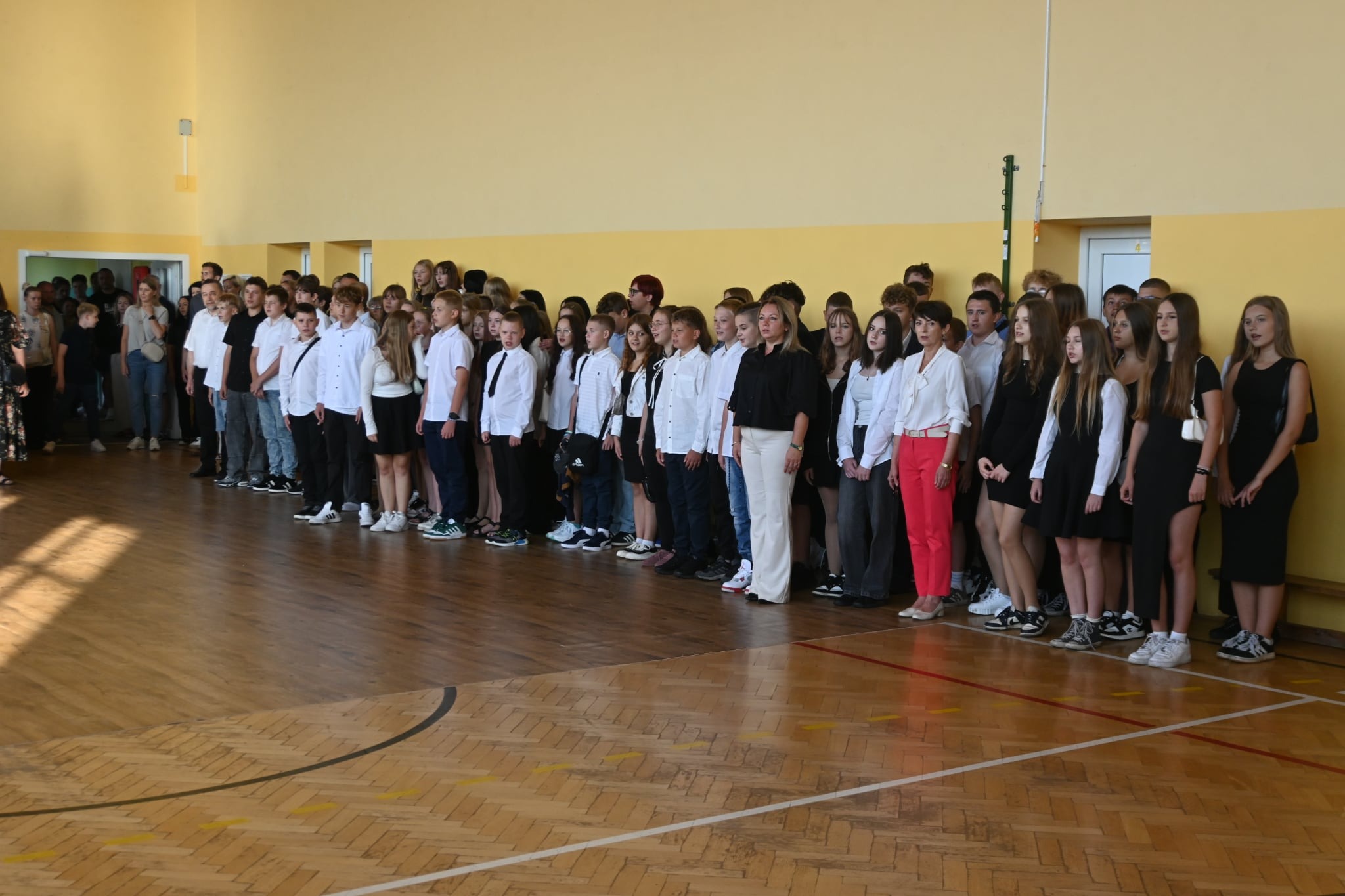 ROZPOCZĘCIE ROKU SZKOLNEGO W SP3.jpg2.jpg